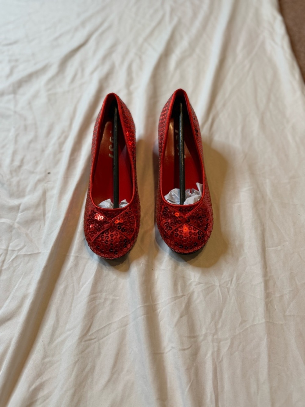Girls' Sparkling Red Sequin Costume Pumps with Bow Accent